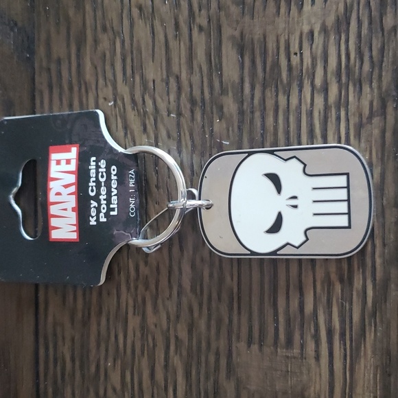 Marvel Punisher Dog Tag Keychain New With Tags - Picture 3 of 5